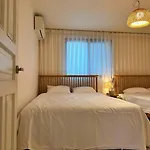 10-Minute Walk From Hongdae Entrance Station, 2 Rooms, 3 Beds