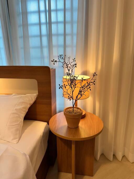10-Minute Walk From Hongdae Entrance Station, 2 Rooms, 3 Beds Apartment